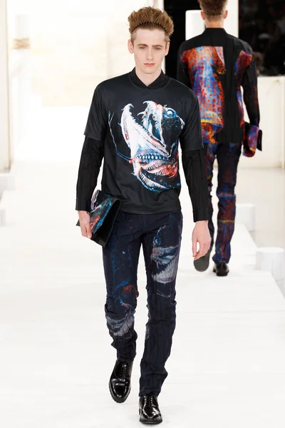 Look 36